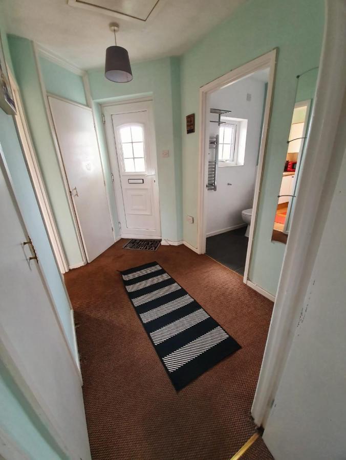 2 Bedroom Rayleigh Apartment Esterno foto